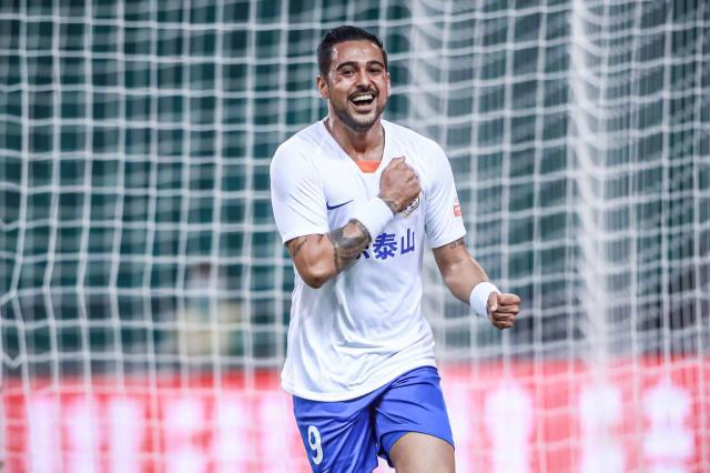 华体会公司-【中超】莱昂纳多头球郭田雨建功 重庆0比2不敌山东